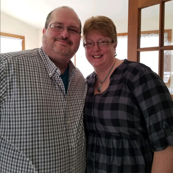 Meet your Posher, Kim - Picture 2 of 4